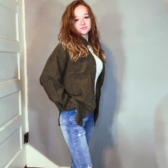 WOMEN’S Solid Green 90s Style Corduroy Button Down Shirt Jacket - Picture 6 of 7